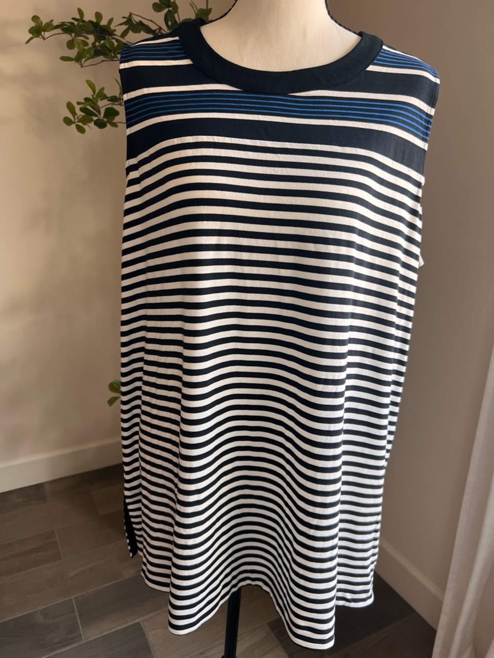 J. Jill Wearever Collection Striped Sleeveless Tunic Blouse XL Black Blue White